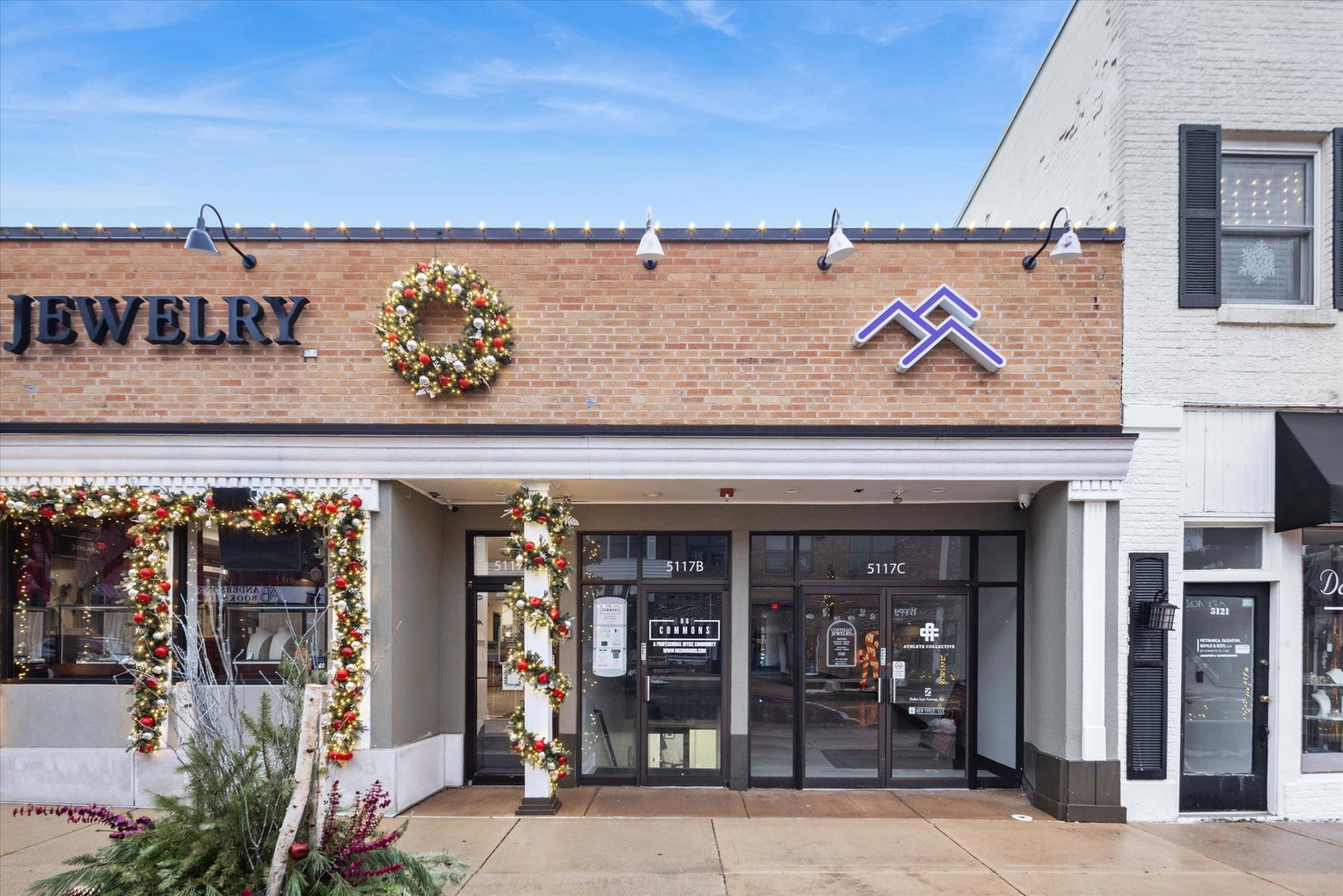 5117 Main St, Downers Grove, IL 60515