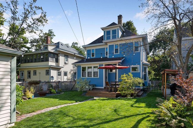 Plenty of outdoor activity space. Lovely gardens throughout. | Image 24