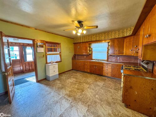 757 120th St, Hampton, IA, 50441-7555 | Card Image