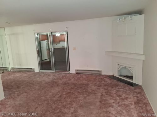 apt-1-7590 Woodview St, Westland, MI, 48185-5932 | Card Image