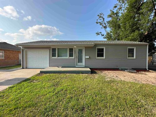 1632 Behlen St, Columbus, NE, 68601-3527 | Card Image