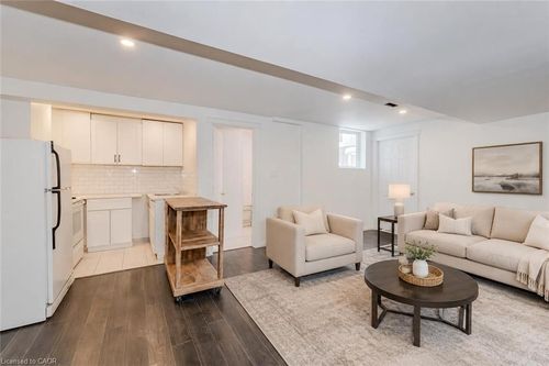 124 Downey Rd, Guelph, ON, N1C1A3 | Card Image