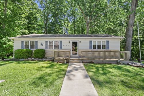 1855 W Shore Dr, Martinsville, IN, 46151-8704 | Card Image