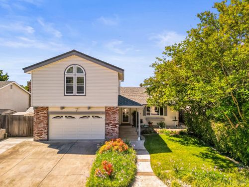 513 Wood Duck Dr, Suisun City, CA, 94585-2133 | Card Image