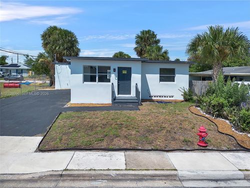 1444 W 28th St, Riviera Beach, FL, 33404-4140 | Card Image