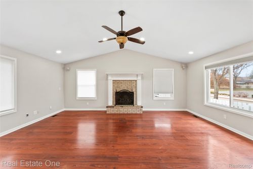 1300 Nightingale St, Dearborn, MI, 48128-1007 | Card Image