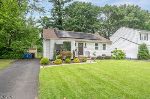 443 Richard Way, North Plainfield, NJ, 07062-2411 | Card Image