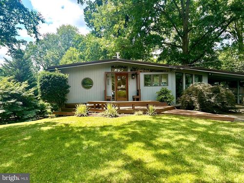 2926 Meadow View Rd, FALLS CHURCH, VA, 22042-1338 | Card Image