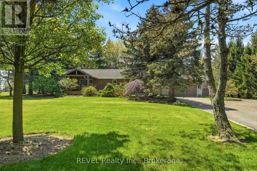 200 Hurricane Road, Pelham (Fonthill), ON, L3E0V8 | Card Image