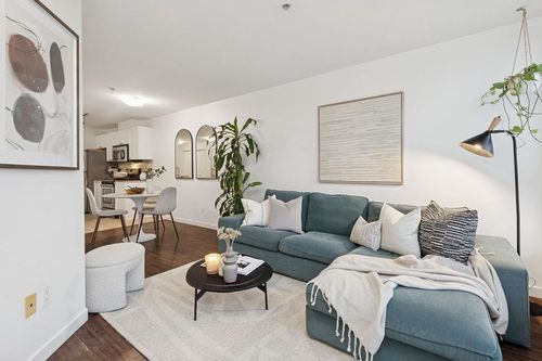 306-2636 Hastings St E, Vancouver, BC, V5K0A4 | Card Image