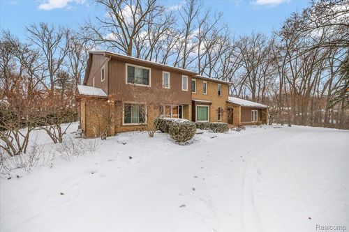 4539 Middleton Ct, West Bloomfield, MI, 48323-3633 | Card Image