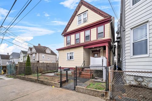 43 Cedar Pl, Yonkers, NY, 10705-7611 | Card Image