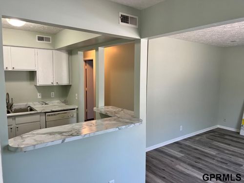 apt-6-1704 Wayne St, Bellevue, NE, 68005-3300 | Card Image