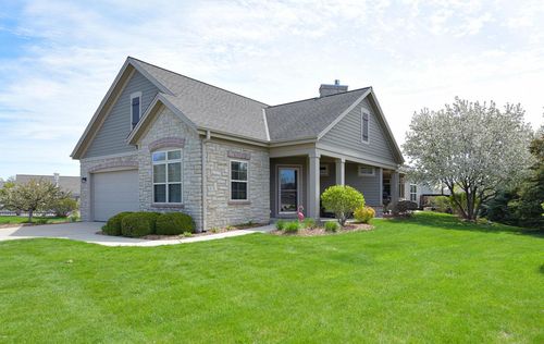 N114W17862 Blackstone Court, Germantown, WI, 53022 | Card Image