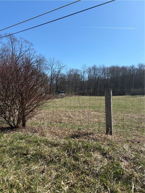 1106 Wampum New Galilee Rd, New Galilee, PA, 16141-4226 | Card Image