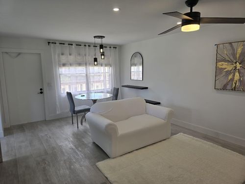 h-319 Preston H, Boca Raton, FL, 33434-2487 | Card Image