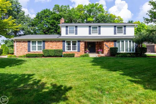 52203 Belle Arbor, Shelby Township, MI, 48316-2904 | Card Image