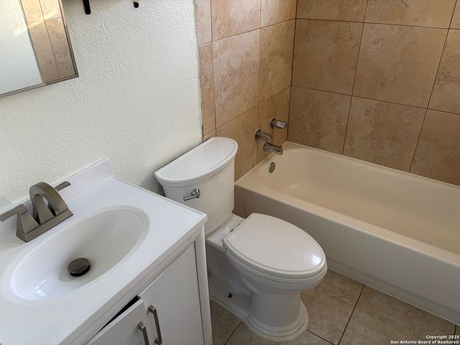 401 W Lindbergh Blvd, House other with 4 bedrooms, 1 bathrooms and null parking in Universal City TX | Image 14