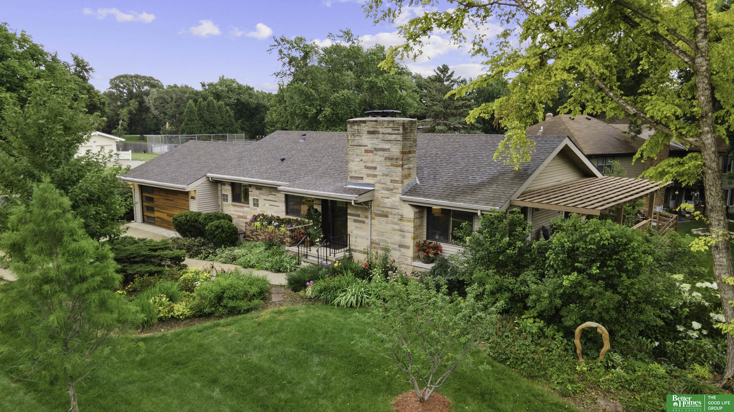 52nd Ave, Omaha, NE 68152