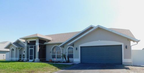 680 Manhattan St E, LEHIGH ACRES, FL, 33974-0701 | Card Image