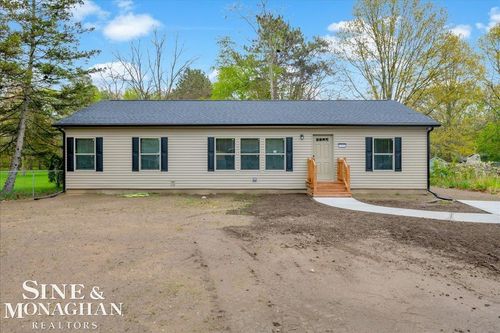 2060 Washington St, Algonac, MI, 48001-1047 | Card Image