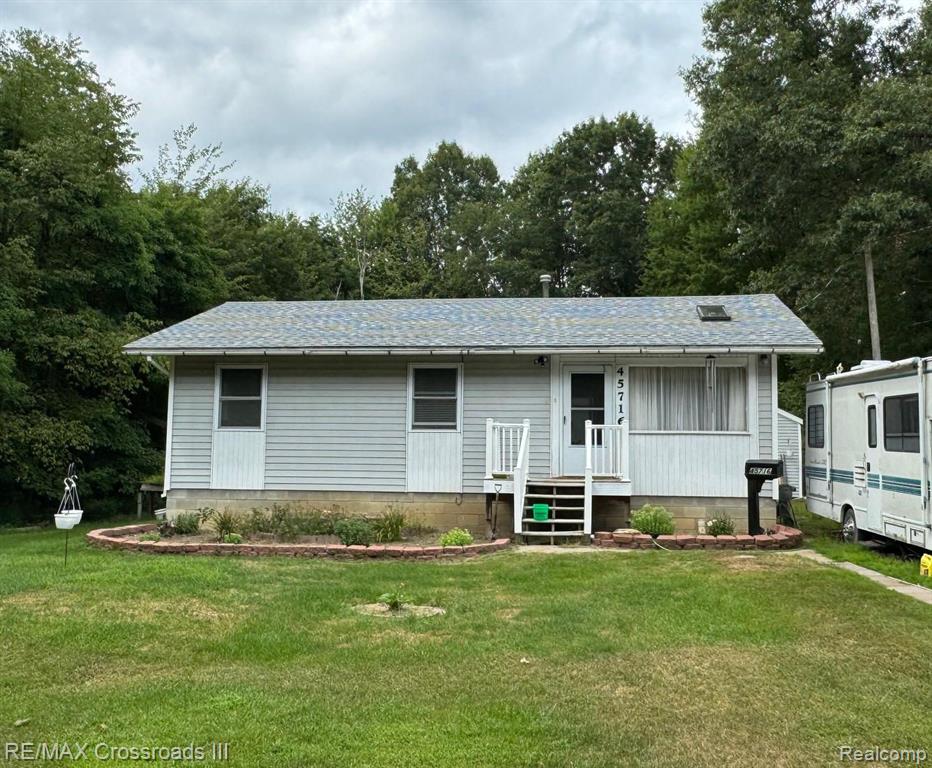 Victoria St, Belleville, MI 48111 #1