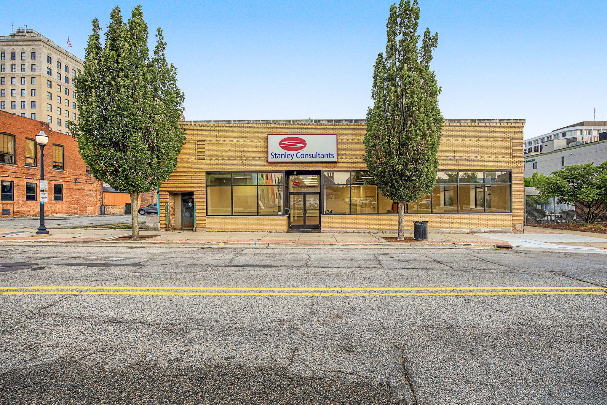 132 W Cortland Ave, Jackson, MI 49201