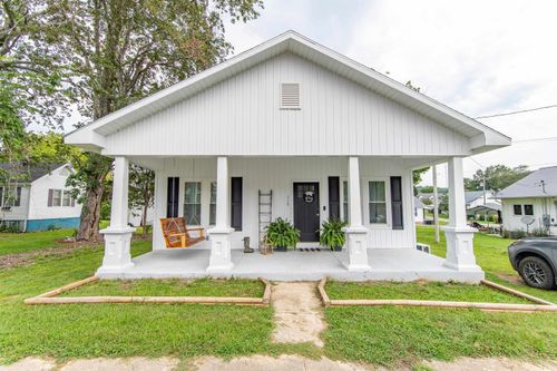 115 E Songer St, Waynesboro, TN, 38485-2548 | Card Image