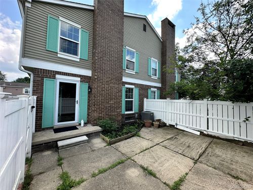 41729 Broquet Dr, Northville, MI, 48167-2401 | Card Image