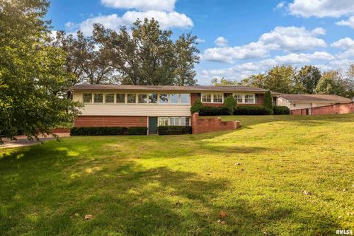 313 Country Club Ln, Harrisburg, IL, 62946-3001 | Card Image