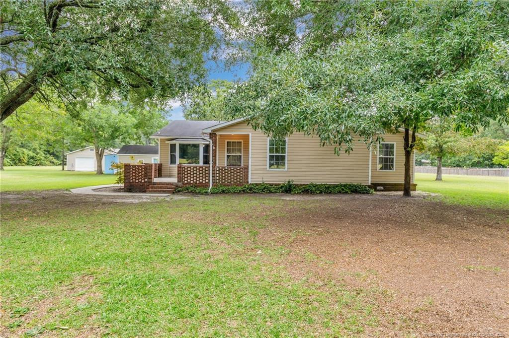 Glen Raven Dr, Fayetteville, NC 28306