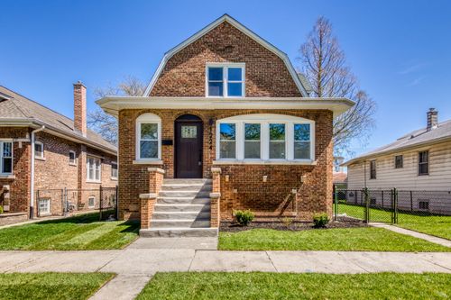 1224 Elgin Ave, Forest Park, IL, 60130-2425 | Card Image