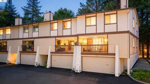 1743 Panda Way, Hayward, CA, 94541-4330 | Card Image