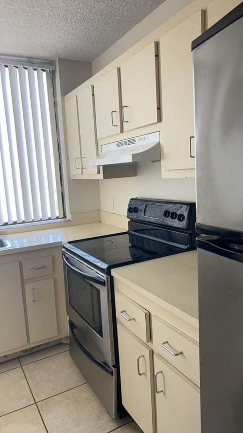 apt-4715-4222 Inverrary Blvd, Lauderhill, FL, 33319-4164 | Card Image