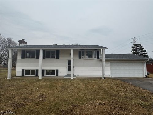 936 Becky Dr, Mansfield, OH, 44905-2326 | Card Image