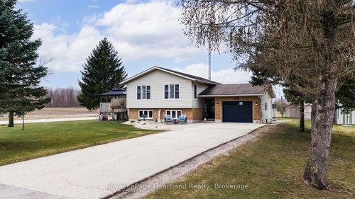 20 Crawford St, Huron, ON, N0G2W0 | Card Image