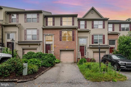 37 Zachary Dr, HANOVER, PA, 17331-8674 | Card Image