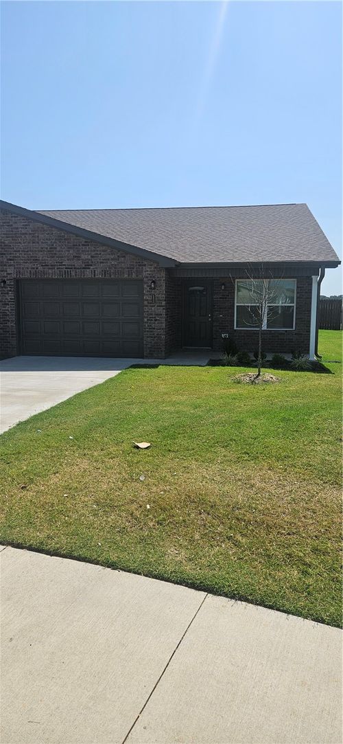 6800 Nw Trevy St, Bentonville, AR, 72713-3325 | Card Image