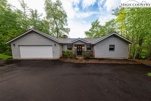 284 Red Bird Ln, Glade Valley, NC, 28627 | Card Image