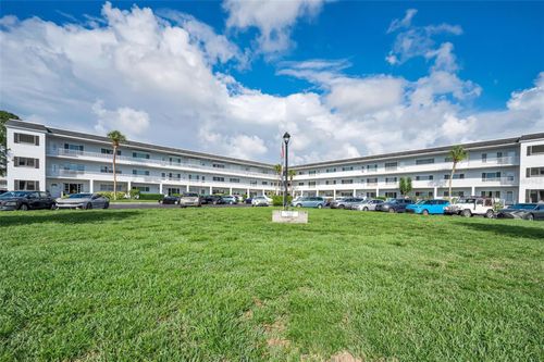39-2001 World Parkway Blvd, CLEARWATER, FL, 33763-3633 | Card Image