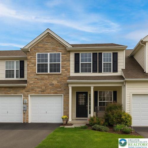 27 Willow Dr, Palmer Twp, PA, 18045-7461 | Card Image
