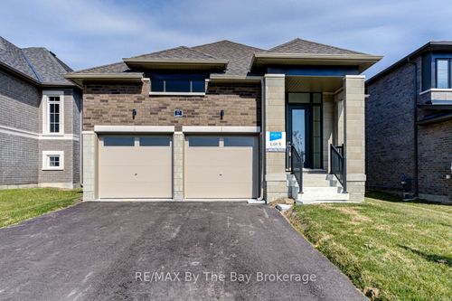 17 Sun Valley Ave, Wasaga Beach, ON, L9Z0N6 | Card Image