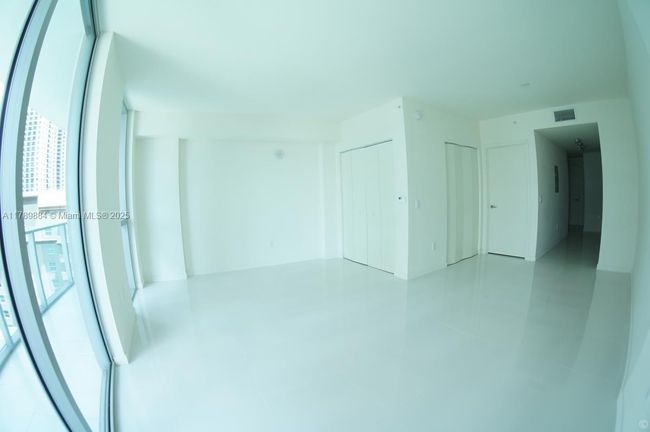 APT-1405 - 1100 S Miami Ave, Condo with 0 bedrooms, 1 bathrooms and null parking in Miami FL | Image 6