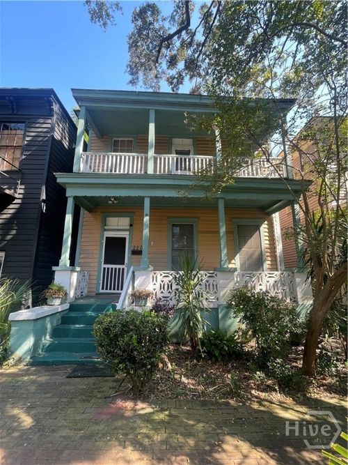 220 W Duffy St, Savannah, GA, 31401-6713 | Card Image