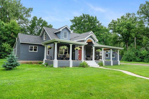 2501 County Road C2 W, Roseville, MN, 55113-1015 | Card Image