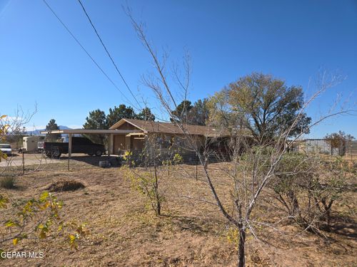 625 Tumbleweed Rd, Chaparral, NM, 88081-7428 | Card Image