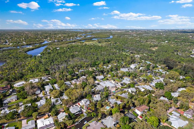 556 Sw Rustic Cir, House other with 3 bedrooms, 2 bathrooms and null parking in Stuart FL | Image 80
