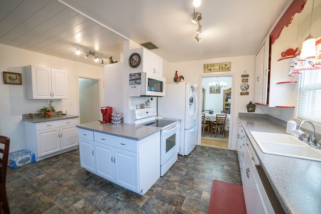 1453 8 Th Rd Ne, House other with 3 bedrooms, 2 bathrooms and null parking in Power MT | Image 9