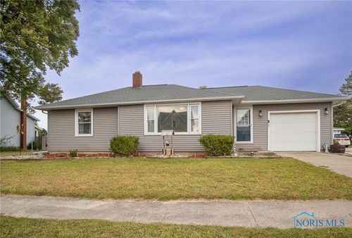 208 Michigan St, Edon, OH, 43518-9632 | Card Image