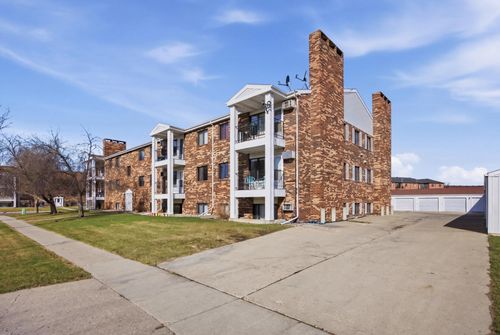 202-331 Prairiewood Circle S, Fargo, ND, 58103 | Card Image